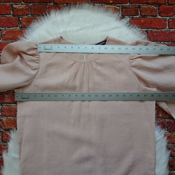 💰3/$2 EXPRESS Pink Blouse Top Puffed Balloon Sleeve Shirred Button Cuff Chic XS - Picture 13 of 13